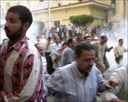 MUSLIM BROTHERHOOD TO MEDIATE IN ANTI-COPT VIOLENCE